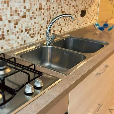 Apartman Genova 99 *